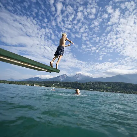 Σπίτι διακοπών In With Pool And Sauna Wernberg
