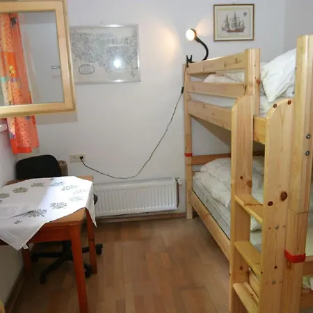 In With Pool And Sauna Wernberg