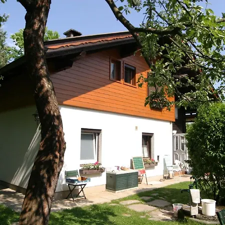 Σπίτι διακοπών In With Pool And Sauna