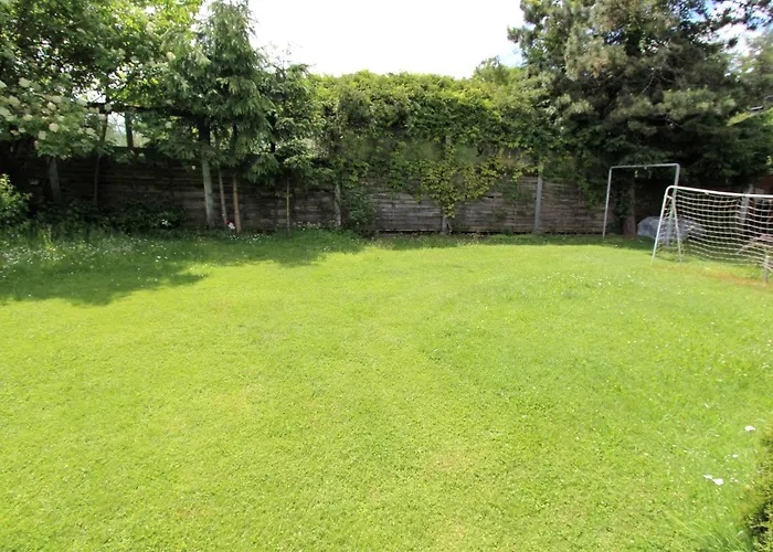 In With Pool And Sauna Dom wakacyjny Wernberg